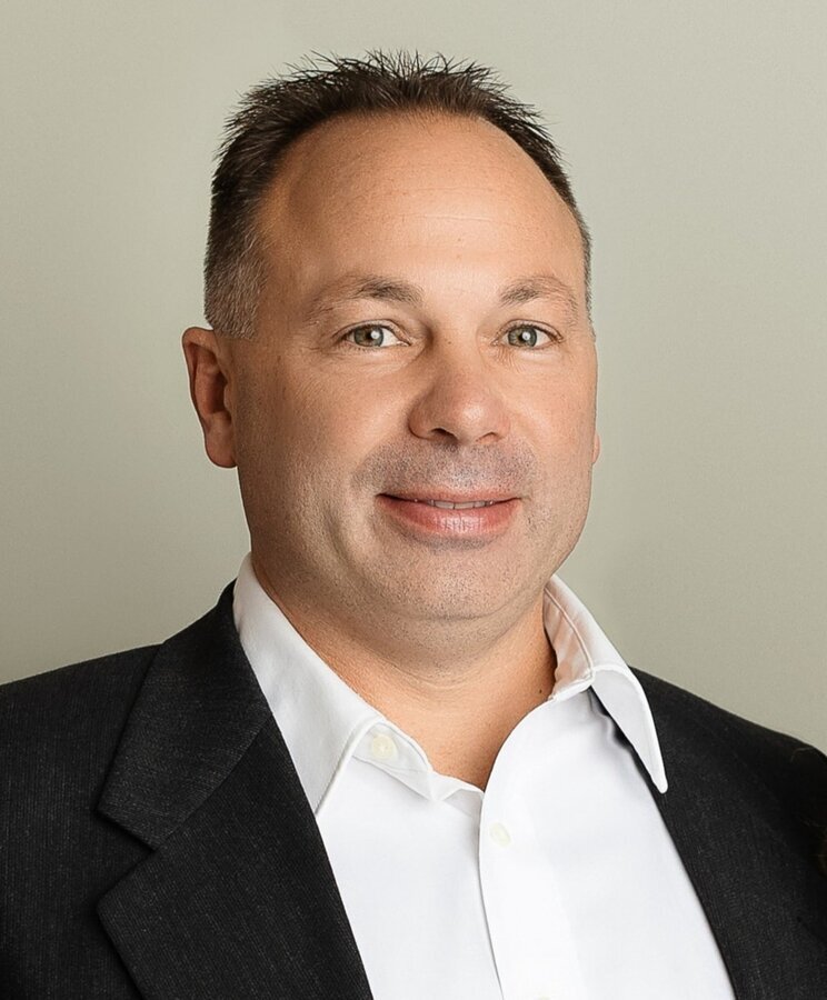 Chad Piepho, Broker